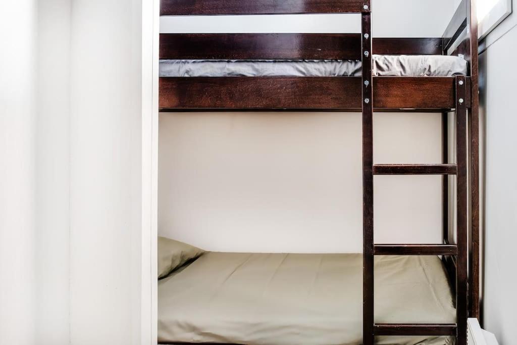 Lourde Center Apartment 3 Bed With Parking Лурд Экстерьер фото